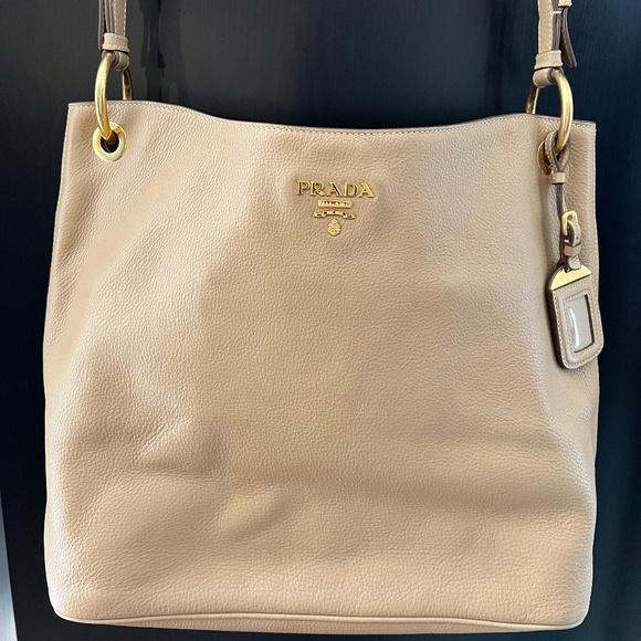 Prada Vitello Daino Toto - Picture 1 of 13